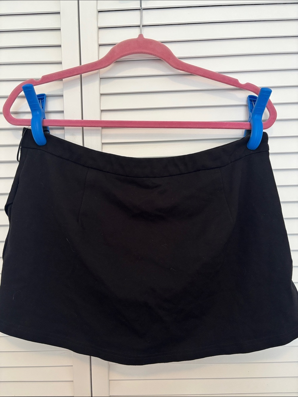 Princess Polly Black Athletic Skort - Picture 2 of 3